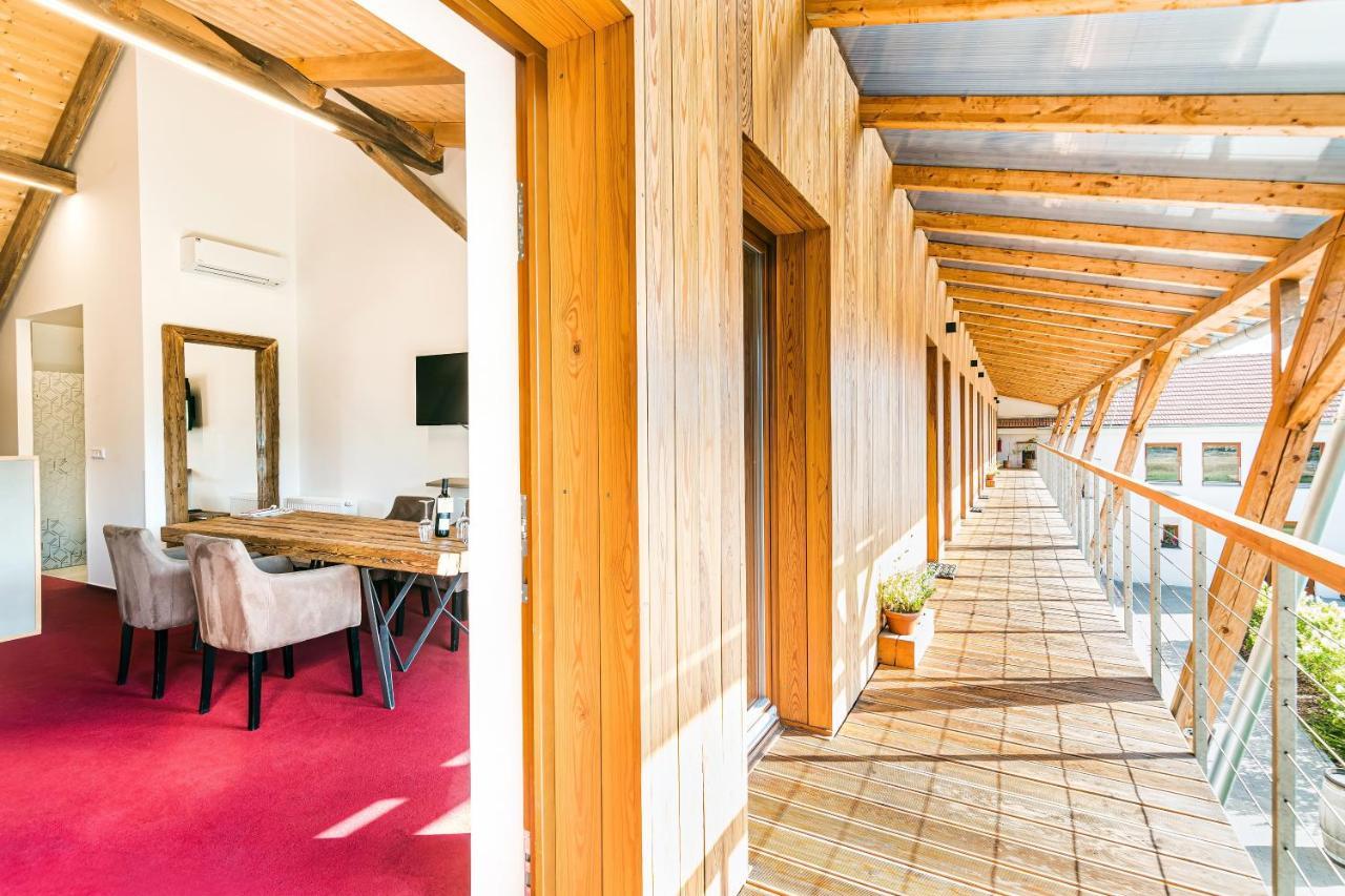 Hotel Ryzlink มิคูลอฟ ภายนอก รูปภาพ
